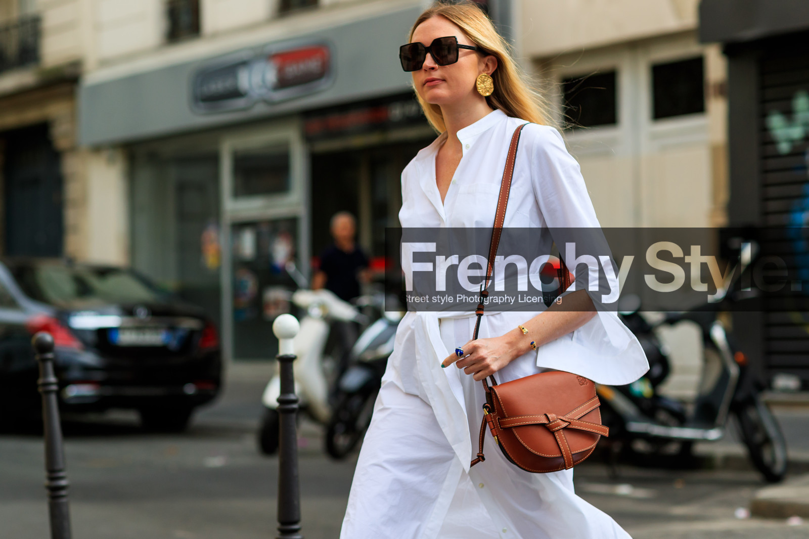 bracelet, brown bag, earrings, leather bag, loewe, rings, sunglasses, white dress, PFW, fashion week, frenchystyle, FW, jonathan paciullo, street style, PARIS, horizontal, atmosphere details, detail, AUTUMN WINTER 2018-2019, FALL WINTER 2018-2019, FW 18-19