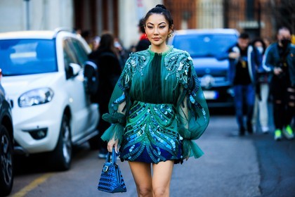 embroideres mini dress, haute couture dress, sparkling multicolor fress, blue handbag, sparkling handbag, golden loops, ruffle sleeves, jessica wang, fashion week, frenchystyle, FW, jonathan paciullo, street style, MFW, MILAN, FALL WINTER 2022_2023, AUTUMN WINTER 2022-2023, FW 22-23, horizontal, atmosphere details
