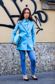 AUTUMN WINTER 2017-2018, AW 17-18, black and white shoes, black shoes, blazer, blue bag, blue denim, blue jacket, blue shirt, christian dior, denim pants, erika boldrin, FALL WINTER 2017-2018, fashion week, frenchystyle, full length, FW, FW 17-18, high heels, jeans, jonathan paciullo, leather bag, leather shoes, MFW, MILAN, street style, trousers, turquoise, vertical