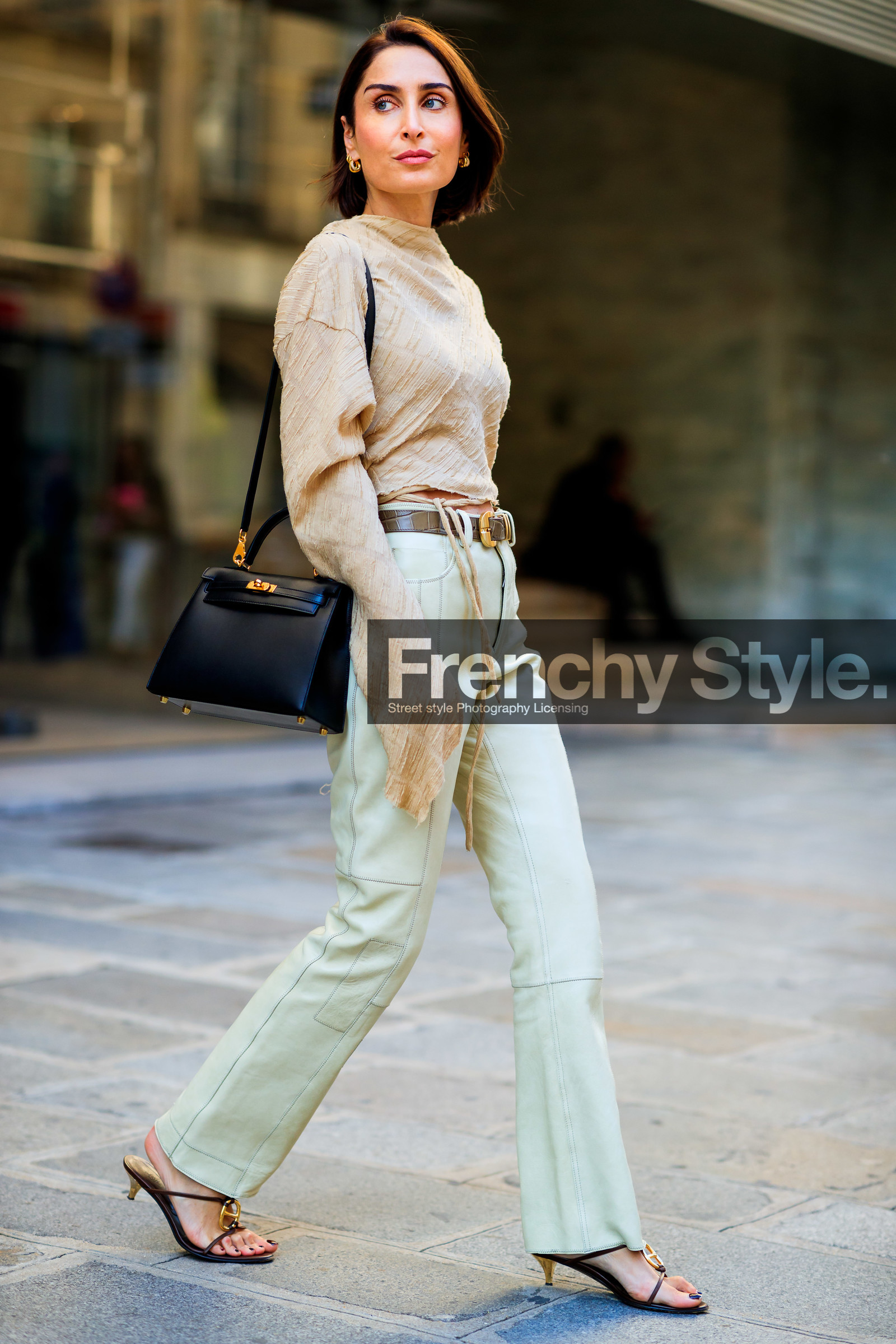 acne studios look, acne studios blouse, acne studios shirt, acne studios pants, green leather pants, beige leather pants, beige blouse, drape blouse, cropped blouse, used blouse, flare pants, patchwork pants, kaki leather belt, golden buckle shoes, golden buckle belt, black leather bag, shoulder bag, hermes bag, kelly hermes bag, kitten heels slippers, kitten heels sandals, multi straps sandals, multi straps slippers, animal skin belt, eva geraldine fontanelli, geraldine boublil, fashion week, frenchystyle, FW, jonathan paciullo, street style, PFW, PARIS, SPRING SUMMER 2022, SS 22, vertical, full length