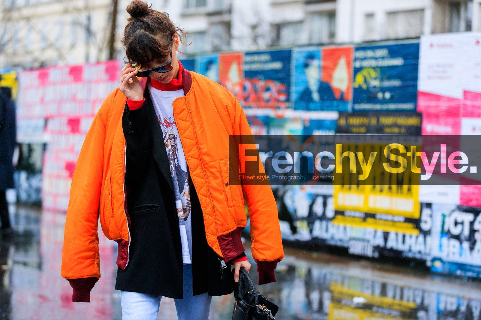 atmosphere details, AUTUMN WINTER 2017-2018, AW 17-18, black bag, black jacket, black shoes, blazer, blue denim, bomber jacket, bun, denim pants, detail, FALL WINTER 2017-2018, fashion week, frenchystyle, FW, FW 17-18, horizontal, jeans, jonathan paciullo, leather bag, leather shoes, orange jacket, over the shoulder, PARIS, PFW, printed t shirt, street style, trousers, white t shirt