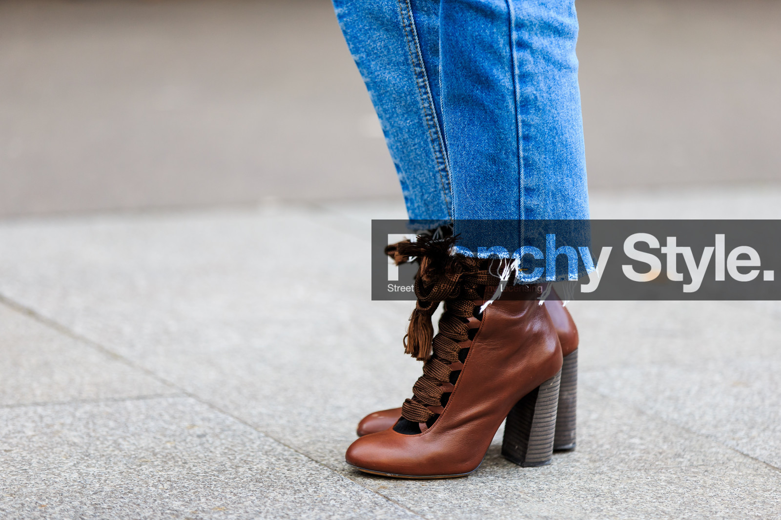 atmosphere details, AUTUMN WINTER 2016-2017, AW 16-17, blue denim, brown boots, chloe, denim pants, detail, FALL WINTER 2016-2017, fashion week, frenchystyle, FW, FW 16-17, high heels, horizontal, jeans, jonathan paciullo, lace up shoes, leather boots, PARIS, PFW, ripped pants, street style, trousers, vêtements, yoyo cao
