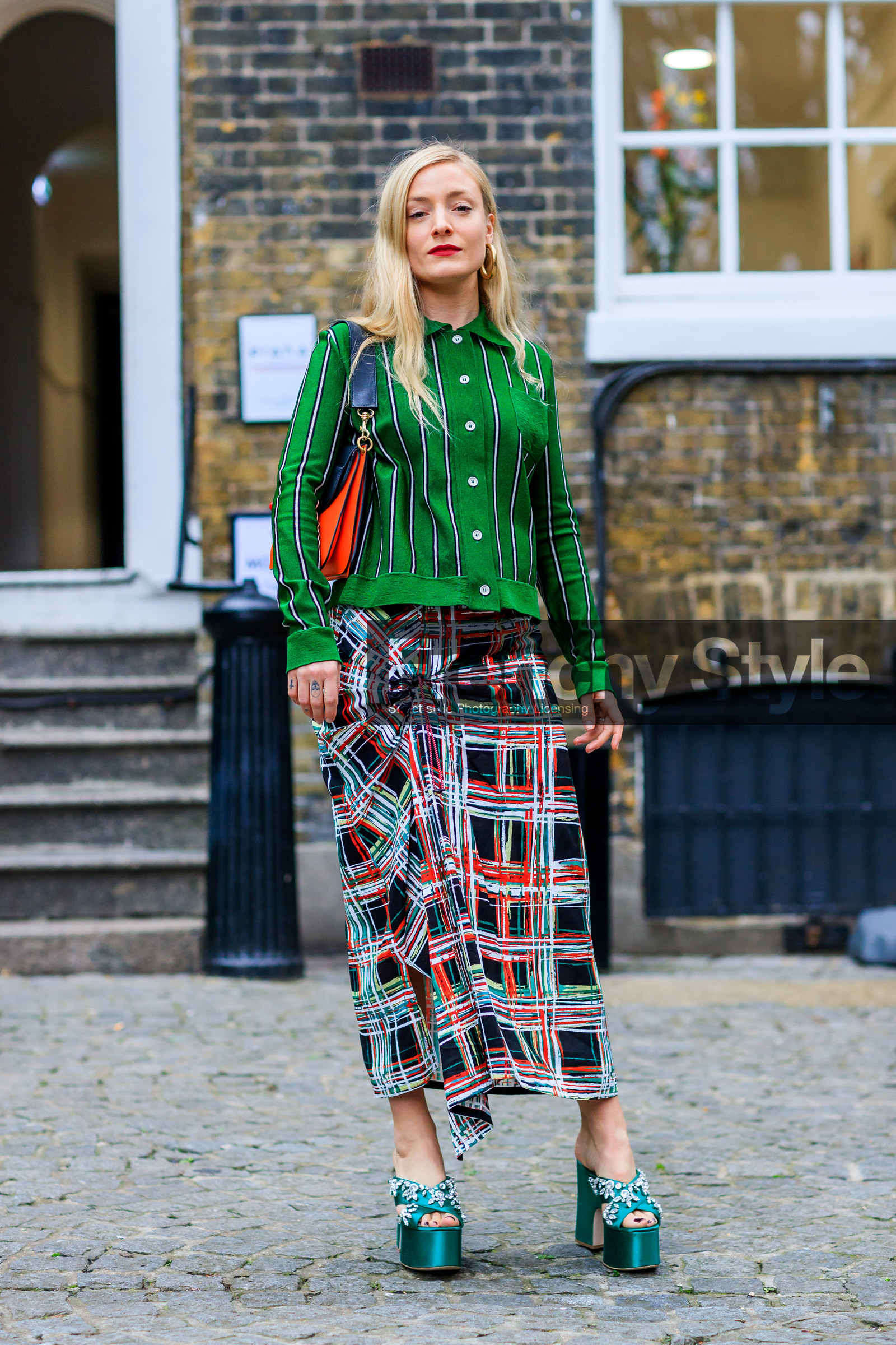 AUTUMN WINTER 2017-2018, AW 17-18, checked skirt, embroidered shoes, FALL WINTER 2017-2018, fashion week, frenchystyle, full length, FW, FW 17-18, graphic skirt, graphic sweater, green shoes, green sweater, high heels, jonathan paciullo, jw anderson, kate foley, leather bag, leather shoes, LFW, LONDON, multicolor skirt, orange bag, plaid, printed skirt, printed sweater, street style, striped sweater, stripes, vertical