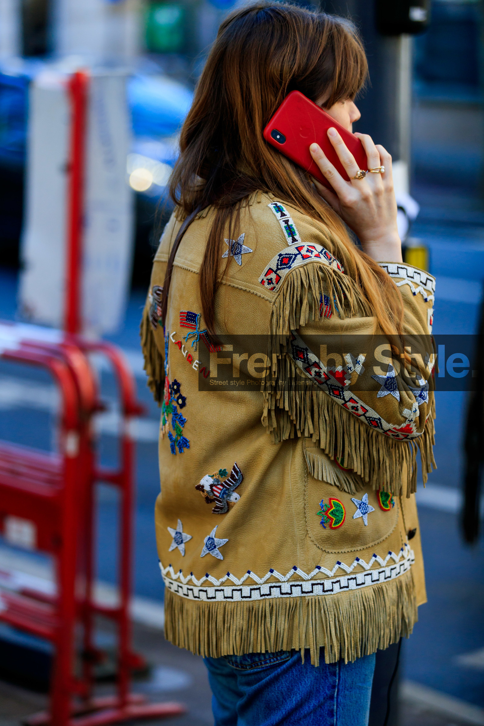 beige jacket, blue denim, denim pants, embroideries, fringes, graphic jacket, iphone, jeans, leather jacket, pearls, printed jacket, ralph lauren, rings, trousers, fashion week, frenchystyle, FW, jonathan paciullo, street style, PFW, PARIS, AUTUMN WINTER 2019-2020, AW 19-20, FALL WINTER 2019-2020, FW 19-20, vertical, atmosphere details, detail