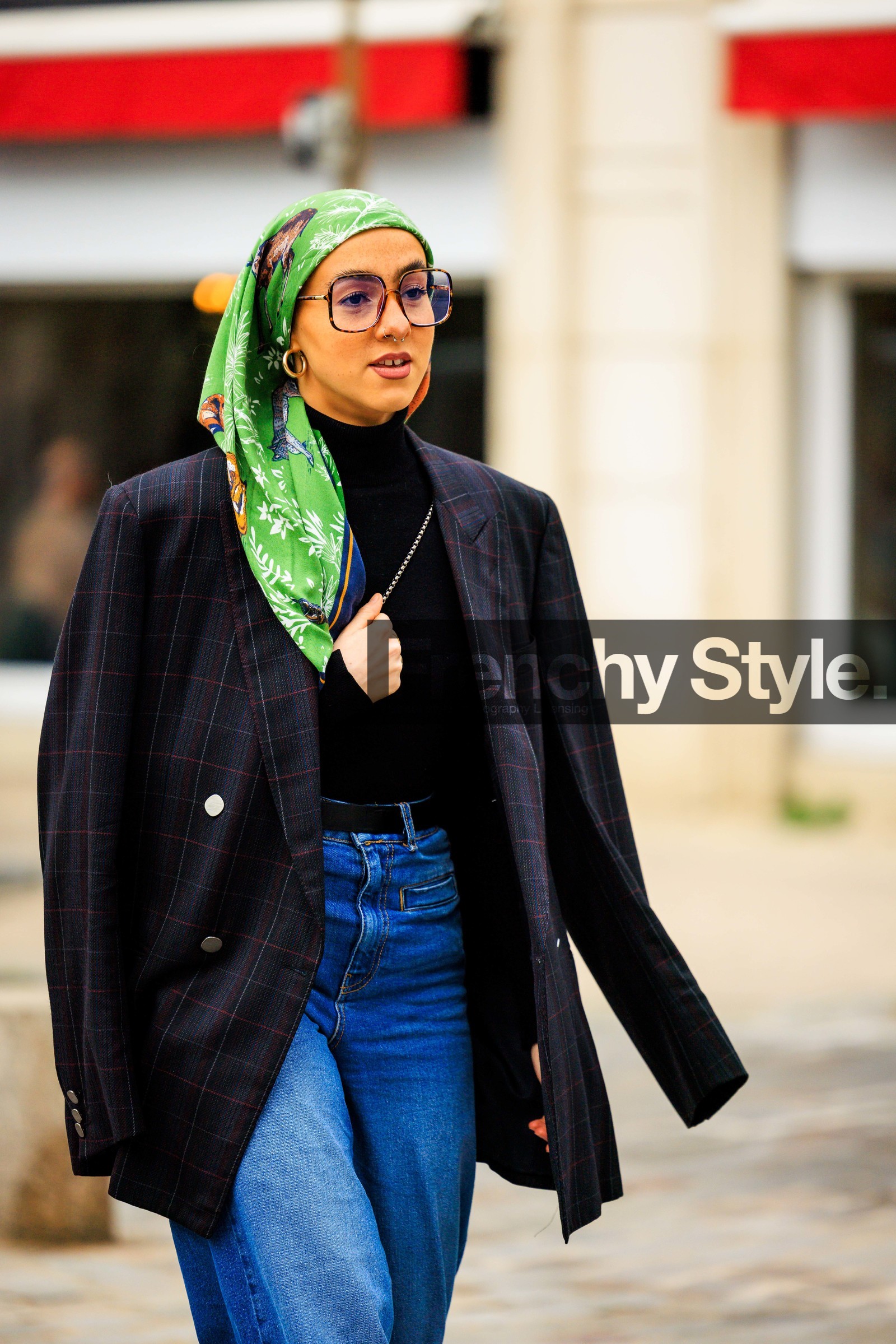 glasses, 80S glasses, head scarf, green scarf, printed scarf, closeup: golden loop, plaid blazer, navy blue blazer, black turtleneck, street style, jonathan paciullo, FW, frenchystyle, fashion week, AUTUMN WINTER 2022-2023, FALL WINTER 2022_2023, FW 22-23, PFW, PARIS, vertical, detail
