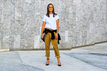 black shoes, black sweater, brown pants, gingham, graphic bag, leather bag, leather shoes, michela meni, printed bag, sunglasses, tied up sweater, trousers, white t shirt, fashion week, frenchystyle, FW, jonathan paciullo, street style, MFW, MILAN, SPRING SUMMER 2019, SS 19, atmosphere details, horizontal, full length