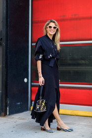 black and white shoes, black bag, black jacket, black skirt, fashion week, frenchystyle, full length, FW, graphic bag, graphic shoes, helena bordon, jonathan paciullo, leather bag, leather shoes, louis vuitton, NEW YORK, NYFW, printed bag, printed shoes, SPRING SUMMER 2018, SS 18, street style, striped shoes, sunglasses, tone on tone, total look black, vertical