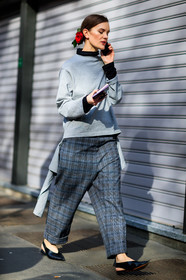AUTUMN WINTER 2017-2018, AW 17-18, black shoes, checked pants, FALL WINTER 2017-2018, fashion week, floral, flower, frenchystyle, full length, FW, FW 17-18, graphic pants, grey pants, grey sweater, jo ellison, jonathan paciullo, leather shoes, MFW, MILAN, plaid, printed pants, street style, trousers, vertical