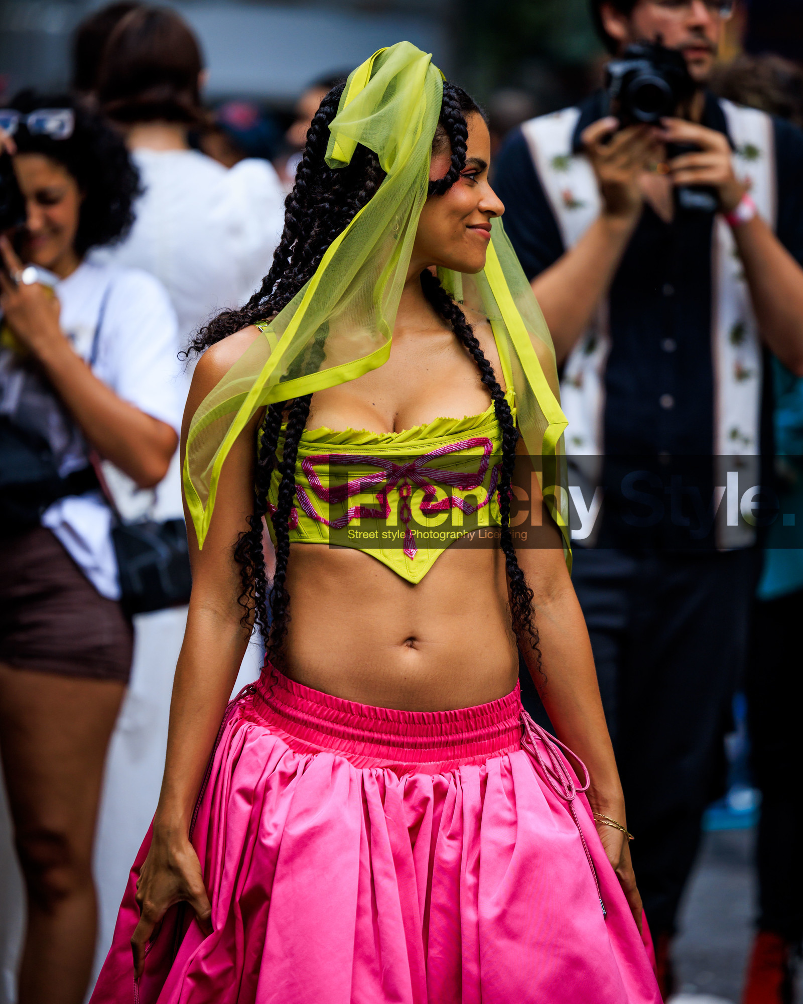 jonathan paciullo, FW, frenchystyle, fashion week, street style, vertical, detail, atmosphere details, NEW YORK, NYFW, SPRING SUMMER 2024, SS 24