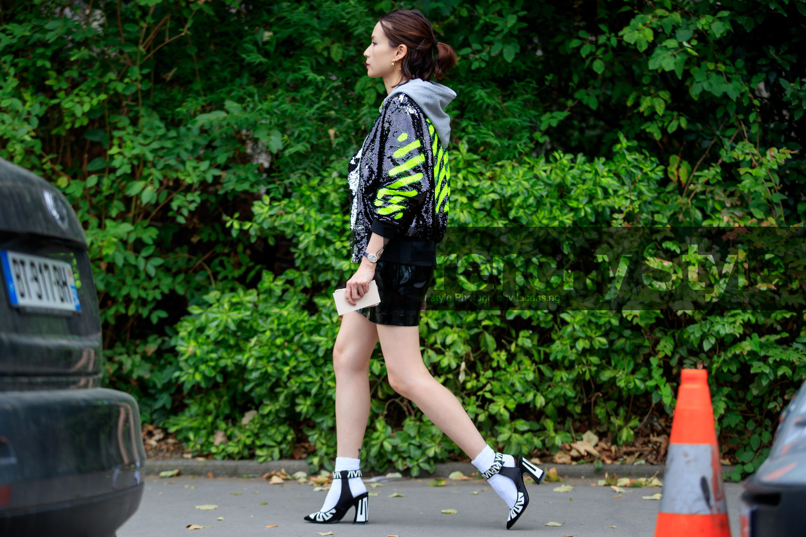 atmosphere details, black and white shoes, black skirt, fashion week, fluo, frenchystyle, full length, FW, high heels, hoodie, horizontal, jonathan paciullo, leather shoes, leather skirt, PARIS, PFW, sequined jacket, shiny jacket, SPRING SUMMER 2017, SS 17, street style, stripes