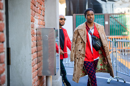 asap rocky, atmosphere details, black bag, blue pants, brown fur, detail, fanny pack, fashion week, frenchystyle, fur jacket, FW, graphic bag, graphic pants, gucci, horizontal, jonathan paciullo, leather bag, MFW, MILAN, printed bag, printed pants, red jacket, SPRING SUMMER 2018, SS 18, street style, trousers, white t shirt