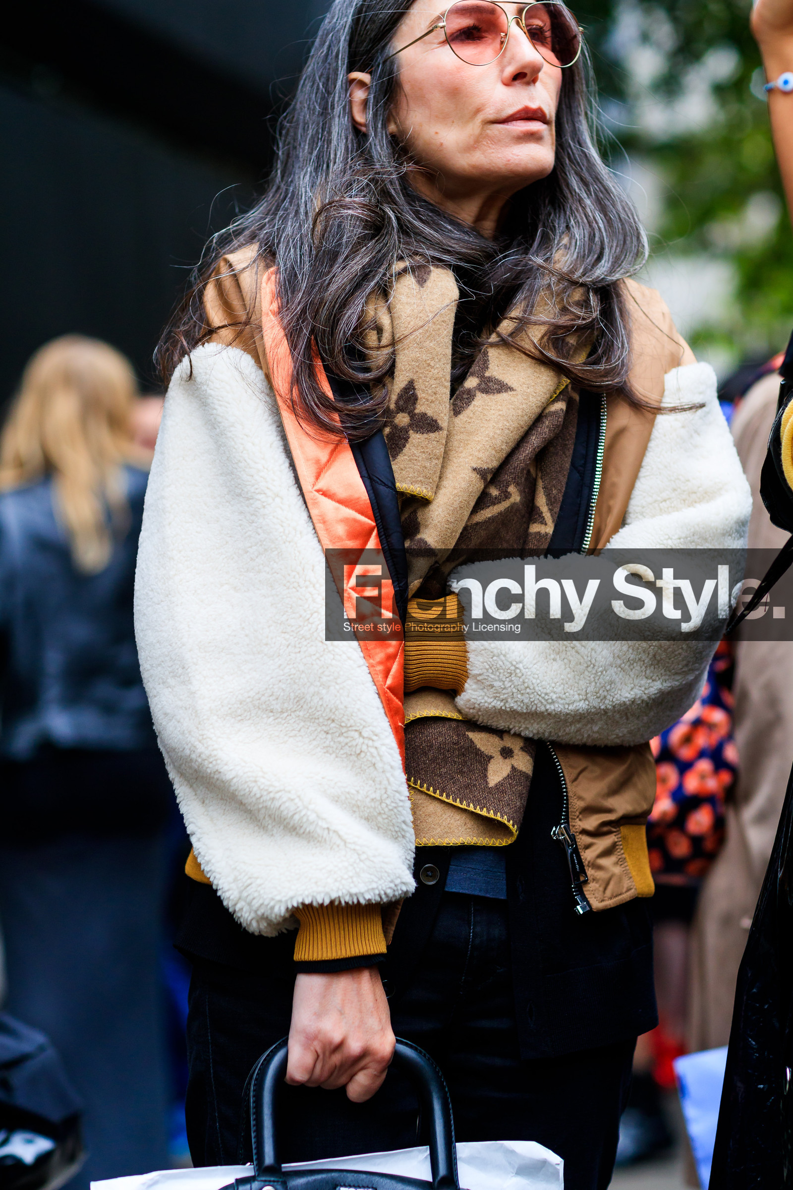 atmosphere details, black bag, black denim, bomber jacket, brown scarf, denim pants, detail, fashion week, frenchystyle, FW, jeans, jonathan paciullo, leather bag, LFW, LONDON, SPRING SUMMER 2018, SS 18, street style, vertical, white jacket