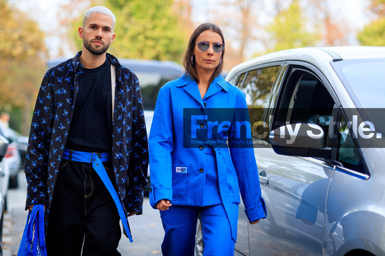 atmosphere details, black denim, black jacket, black t shirt, blazer, blue bag, blue belt, blue jacket, blue pants, blue suit, denim pants, detail, dyed hair, fashion week, floral, flower, frenchystyle, FW, graphic jacket, horizontal, jeans, jonathan paciullo, kenzo, leather bag, PARIS, PFW, printed jacket, SPRING SUMMER 2018, SS 18, street style, sunglasses, supreme, trousers, alice & j.s