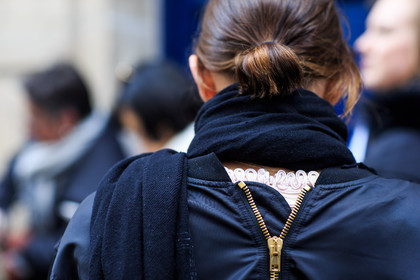 atmosphere details, AUTUMN WINTER 2016-2017, AW 16-17, back detail, black jacket, black scarf, bomber jacket, detail, FALL WINTER 2016-2017, fashion week, frenchystyle, FW, FW 16-17, horizontal, jonathan paciullo, PARIS, PFW, street style, vêtements, zip