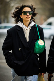 black blazer, white hoodies, black sunglasses, loewe bag, green bag, details, model, street style, jonathan paciullo, FW, frenchystyle, fashion week, AUTUMN WINTER 2022-2023, FALL WINTER 2022_2023, FW 22-23, PFW, PARIS, vertical, detail