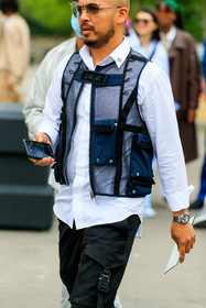aviator sunglasses, golden frame sunglasses, white shirt, navy blue jacket, sleeveless jacket, sheer jacket, fishnet jacket, silvered watch, dior jacket, dior shirt, fashion week, frenchystyle, FW, jonathan paciullo, street style, PFW, PARIS, SPRING SUMMER 2022, SS 22, vertical, atmosphere details, detail
