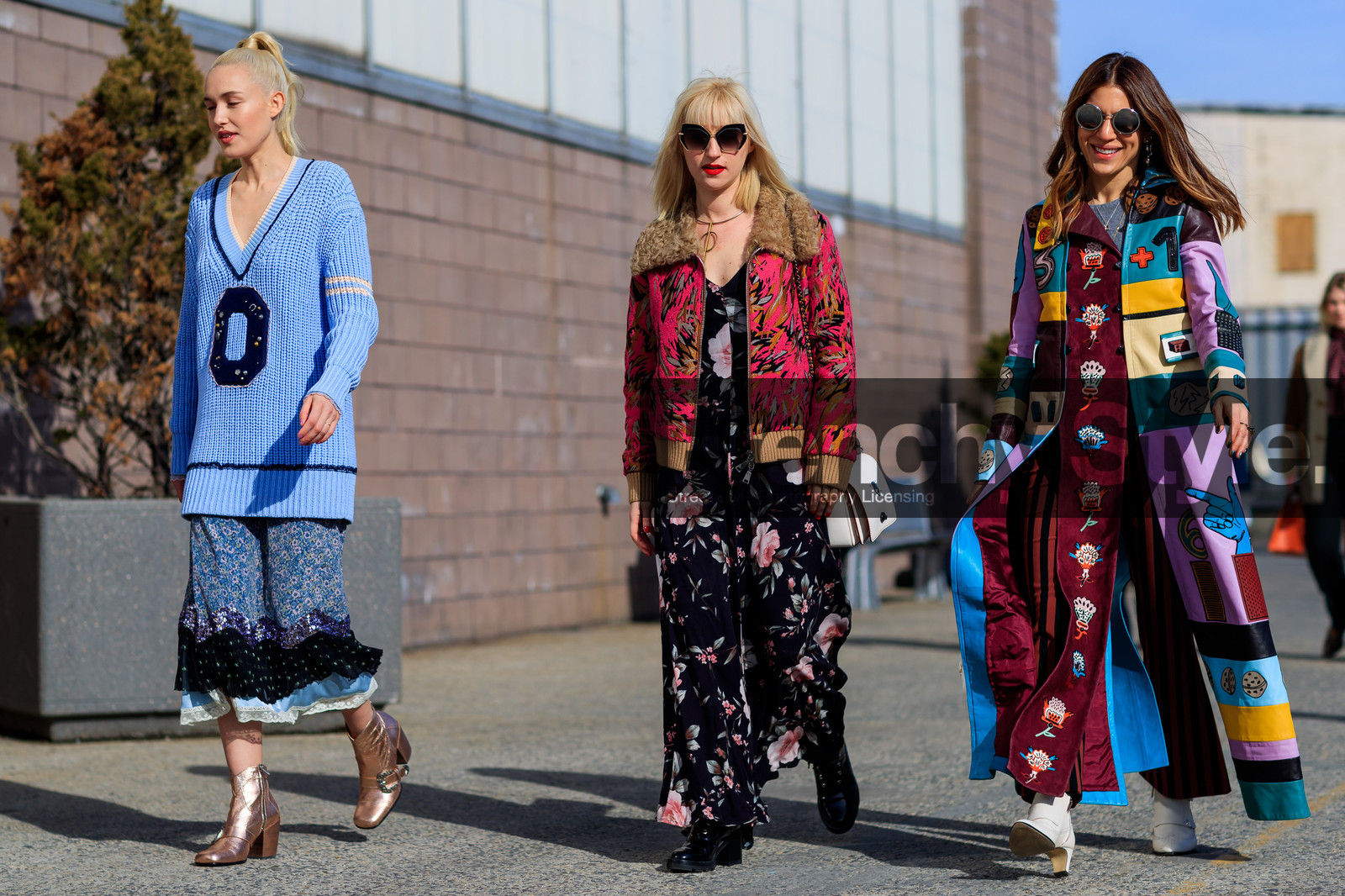 black dress, black shoes, blue, blue skirt, blue sweater, drawings, floral, flowers, fur collar, fuschia, golden shoes, graphic dress, graphic jacket, green, high heels, leather bag, leather coat, leather shoes, mint, multicolor, multicolor jacket, pink, ponytail, printed dress, printed jacket, purple, red, red jacket, shiny shoes, sunglasses, trousers, turquoise, white bag, white shoes, yellow, street style, jonathan paciullo, FW, frenchystyle, fashion week, NYFW, NEW YORK, AUTUMN WINTER 2018-2019, AW 18-19, FALL WINTER 2018-2019, FW 18-19, atmosphere details, horizontal, full length
