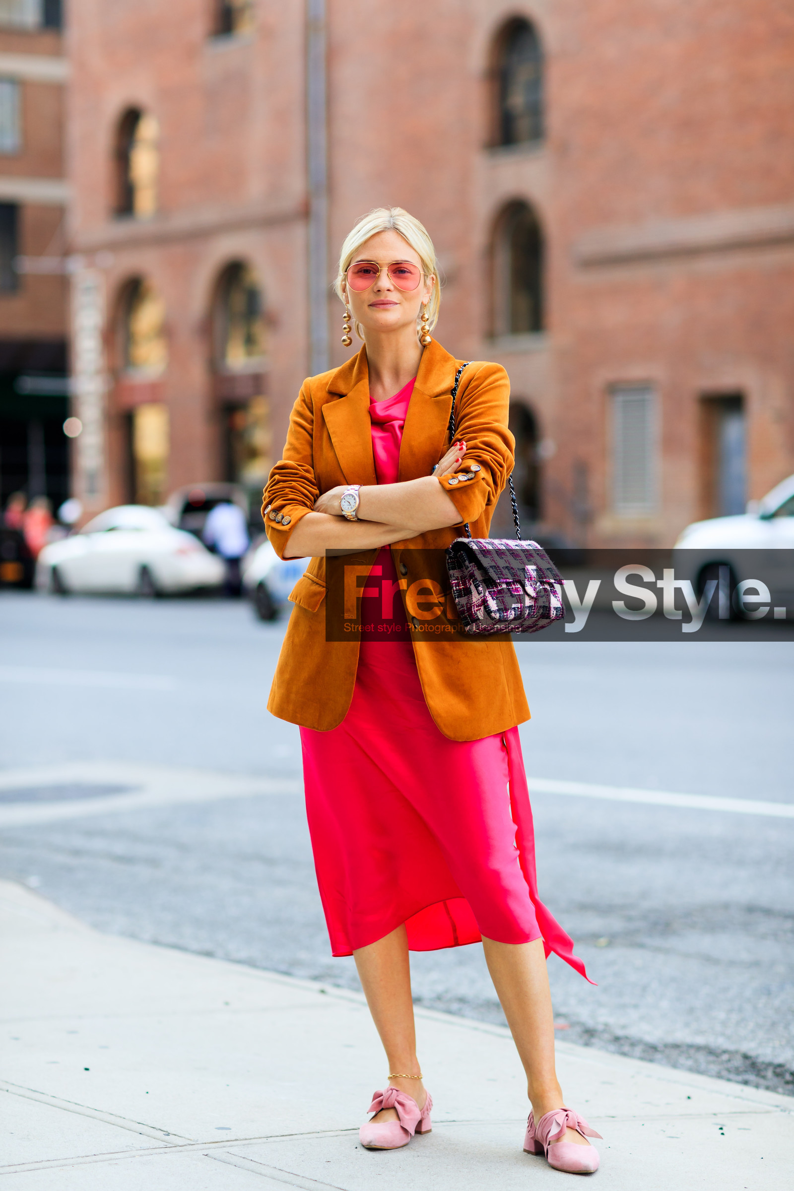 blazer, chanel, earrings, fashion week, frenchystyle, full length, FW, jonathan paciullo, leather bag, leather shoes, NEW YORK, NYFW, orange jacket, pandora sykes, pink bag, pink dress, pink shoes, SPRING SUMMER 2018, SS 18, street style, sunglasses, tweed bag, velvet, vertical