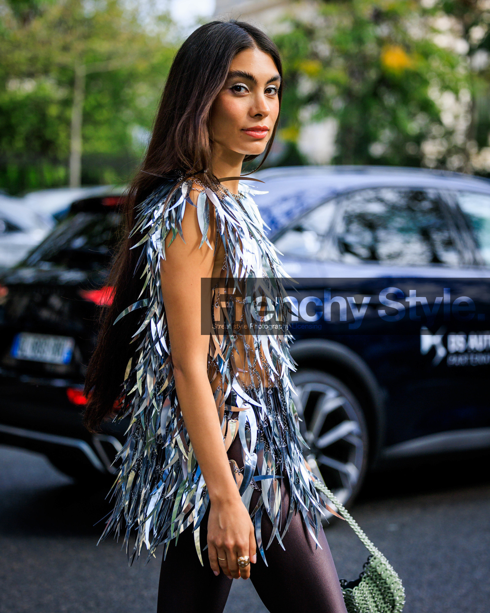 fashion week, frenchystyle, FW, jonathan paciullo, street style, PARIS, PFW, SPRING SUMMER 2024, SS 24, vertical, atmosphere details, detail