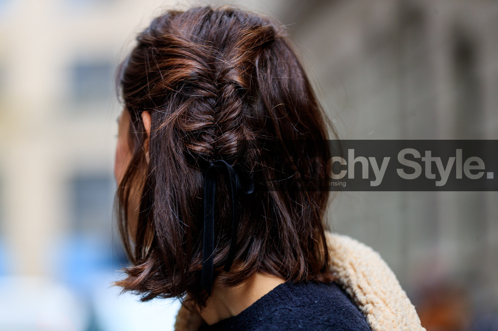 black sweater, braids, street style, jonathan paciullo, FW, frenchystyle, fashion week, NYFW, NEW YORK, AUTUMN WINTER 2018-2019, AW 18-19, FALL WINTER 2018-2019, FW 18-19, atmosphere details, horizontal, detail, model