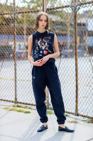 black loafers, black pants, black shoes, black t shirt, fashion week, frenchystyle, full length, FW, gucci, jonathan paciullo, leather shoes, model, NEW YORK, NYFW, printed t shirt, SPRING SUMMER 2018, SS 18, street style, sweatpants, trousers, vertical