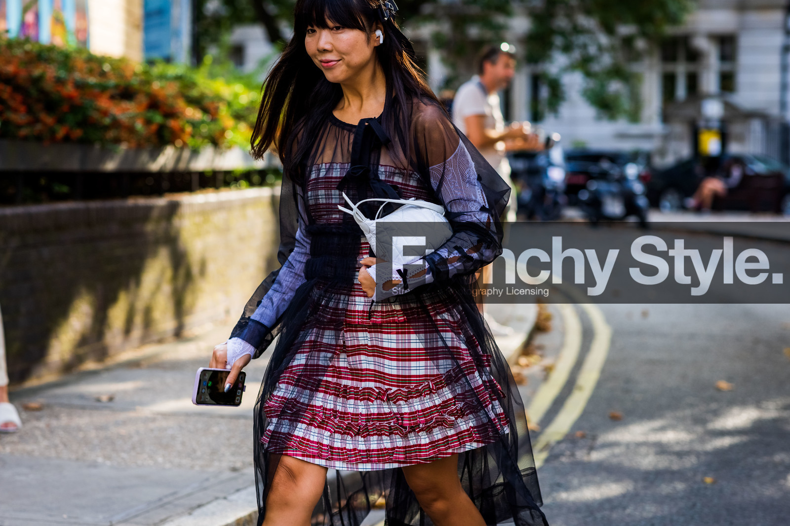Susie Lau, white, handbag, lace, black, red, plaid, midi dress, dress, fashion week, frenchystyle, FW, jonathan paciullo, street style, SPRING SUMMER 2022, SS 22, LFW, LONDON, horizontal, atmosphere details, detail