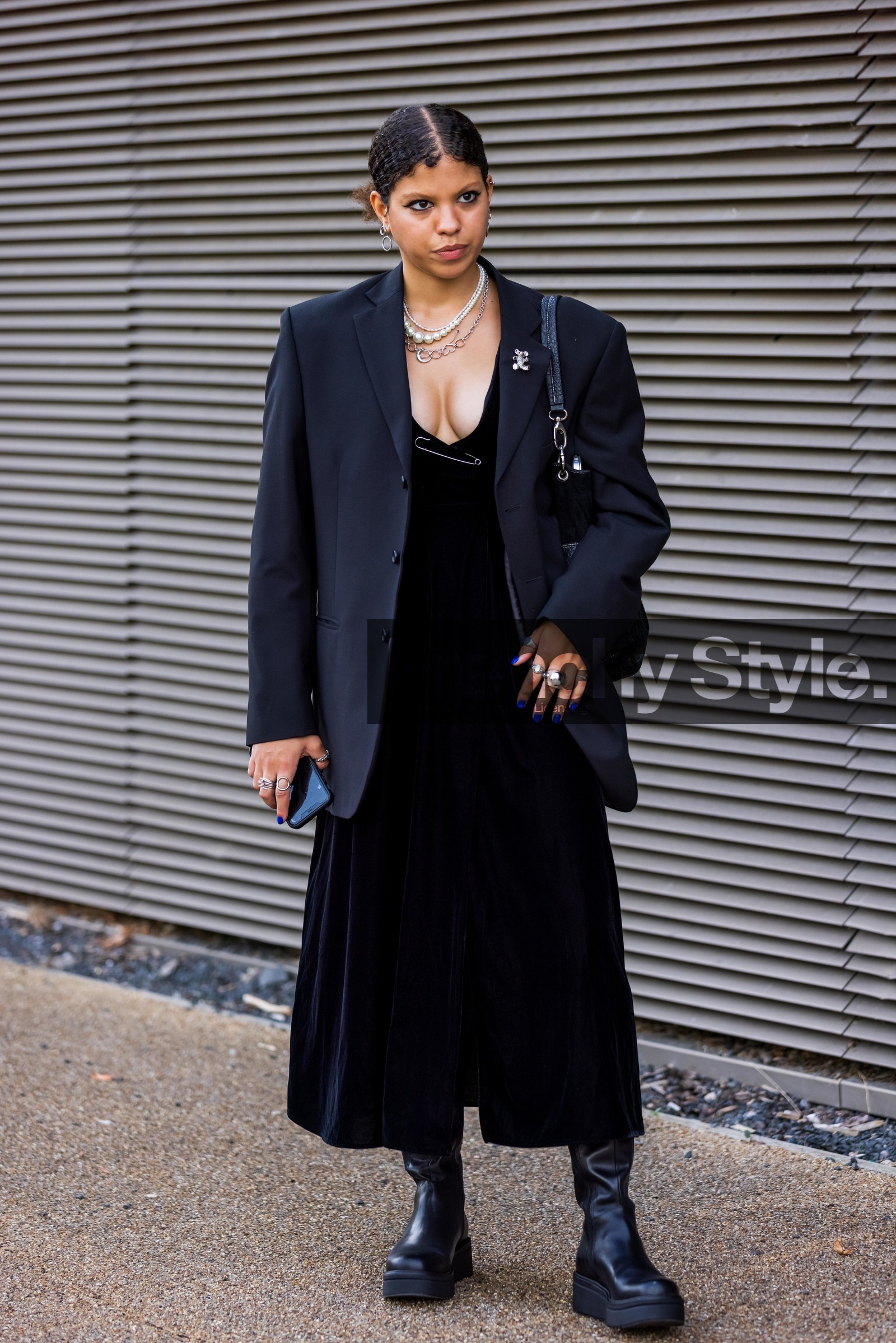 black, boots, jumpsuit, pearls, necklace, blazer, black, handbag, ring, brooch, fashion week, frenchystyle, FW, jonathan paciullo, street style, SPRING SUMMER 2022, SS 22, LFW, LONDON, vertical, full length