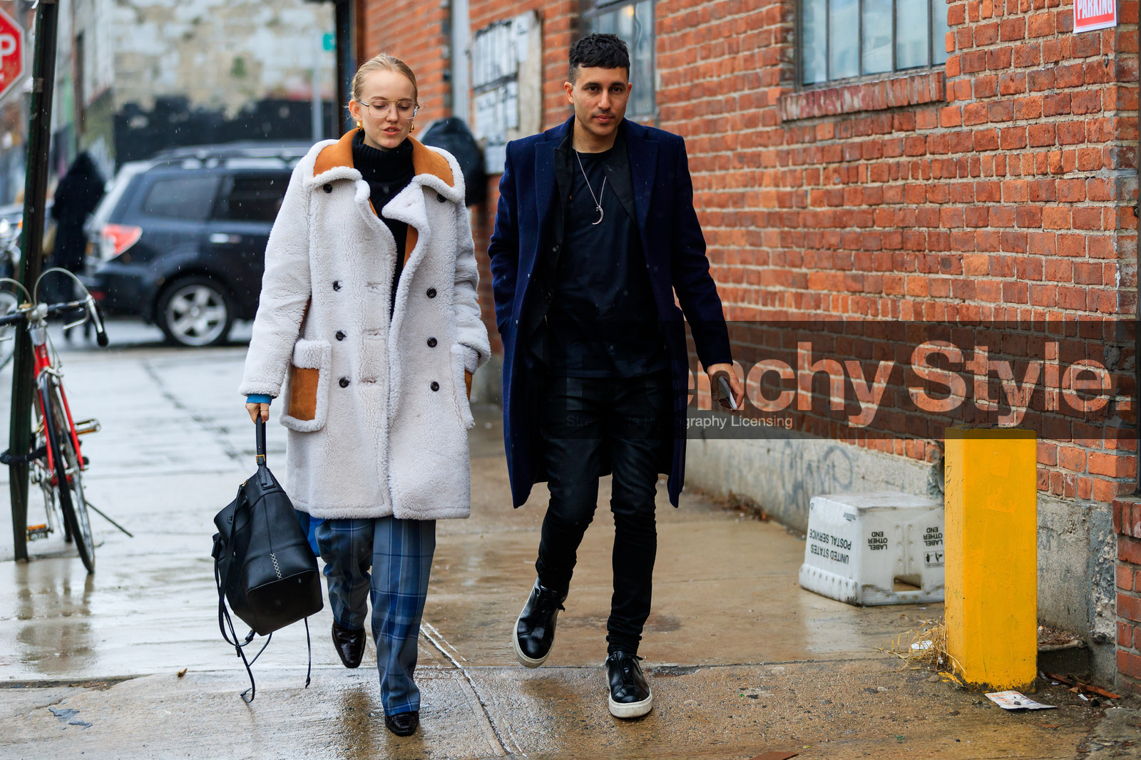 black bag, black jacket, black pants, black shoes, black sneakers, black t shirt, blue pants, checked pants, Fur coat, graphic pants, leather bag, leather shoes, loewe, navy coat, necklace, plaid, printed pants, shearling, trousers, white coat, white fur, street style, jonathan paciullo, FW, frenchystyle, fashion week, NYFW, NEW YORK, AUTUMN WINTER 2018-2019, AW 18-19, FALL WINTER 2018-2019, FW 18-19, atmosphere details, horizontal, full length, alexandra carl