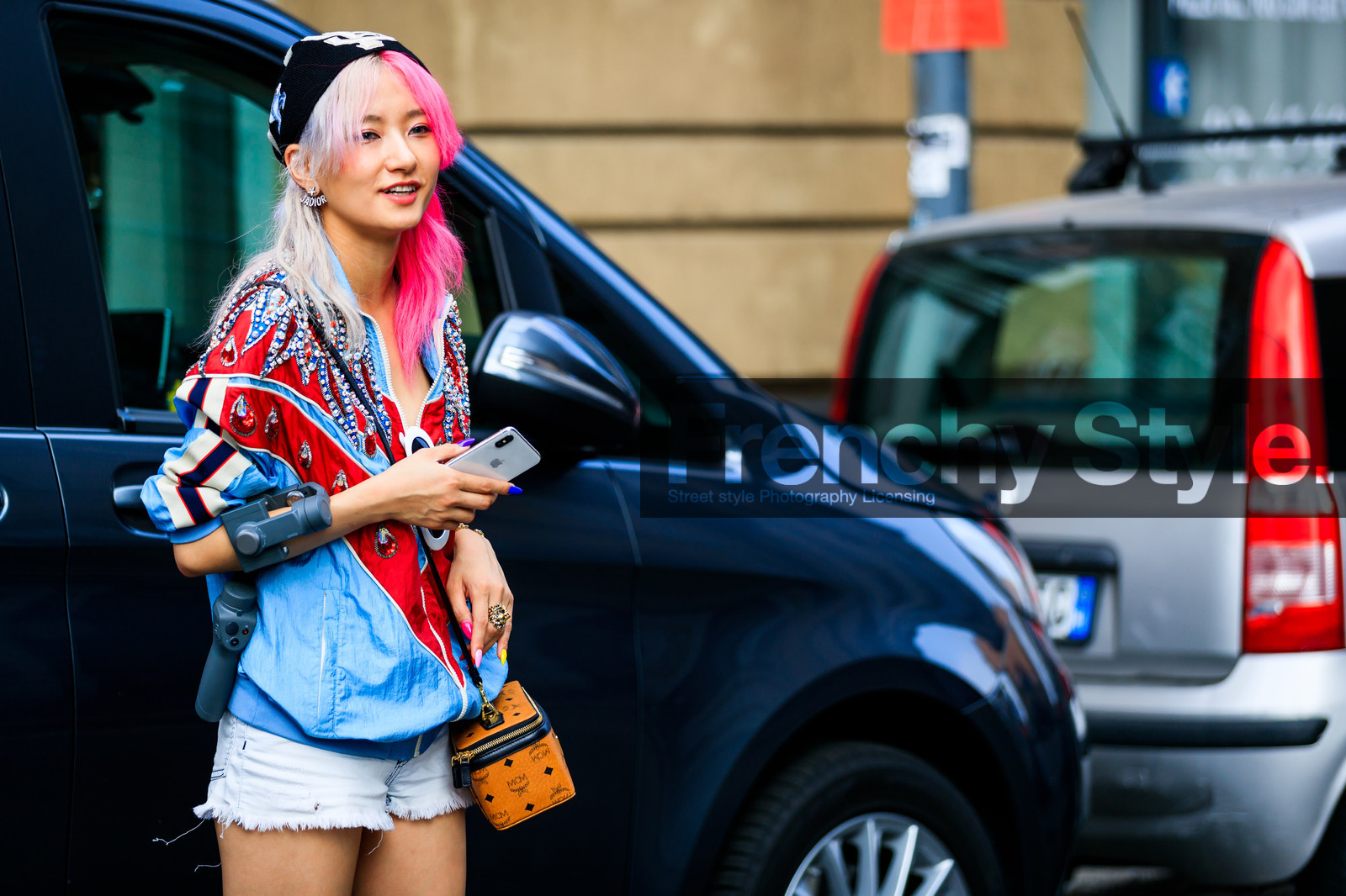 black beanie, brown bag, denim shorts, dyed hair, embroidered jacket, graphic bag, graphic jacket, leather bag, mcm, pink hair, printed bag, printed jacket, white denim, fashion week, frenchystyle, FW, jonathan paciullo, street style, MFW, MILAN, SPRING SUMMER 2019, SS 19, atmosphere details, horizontal, detail