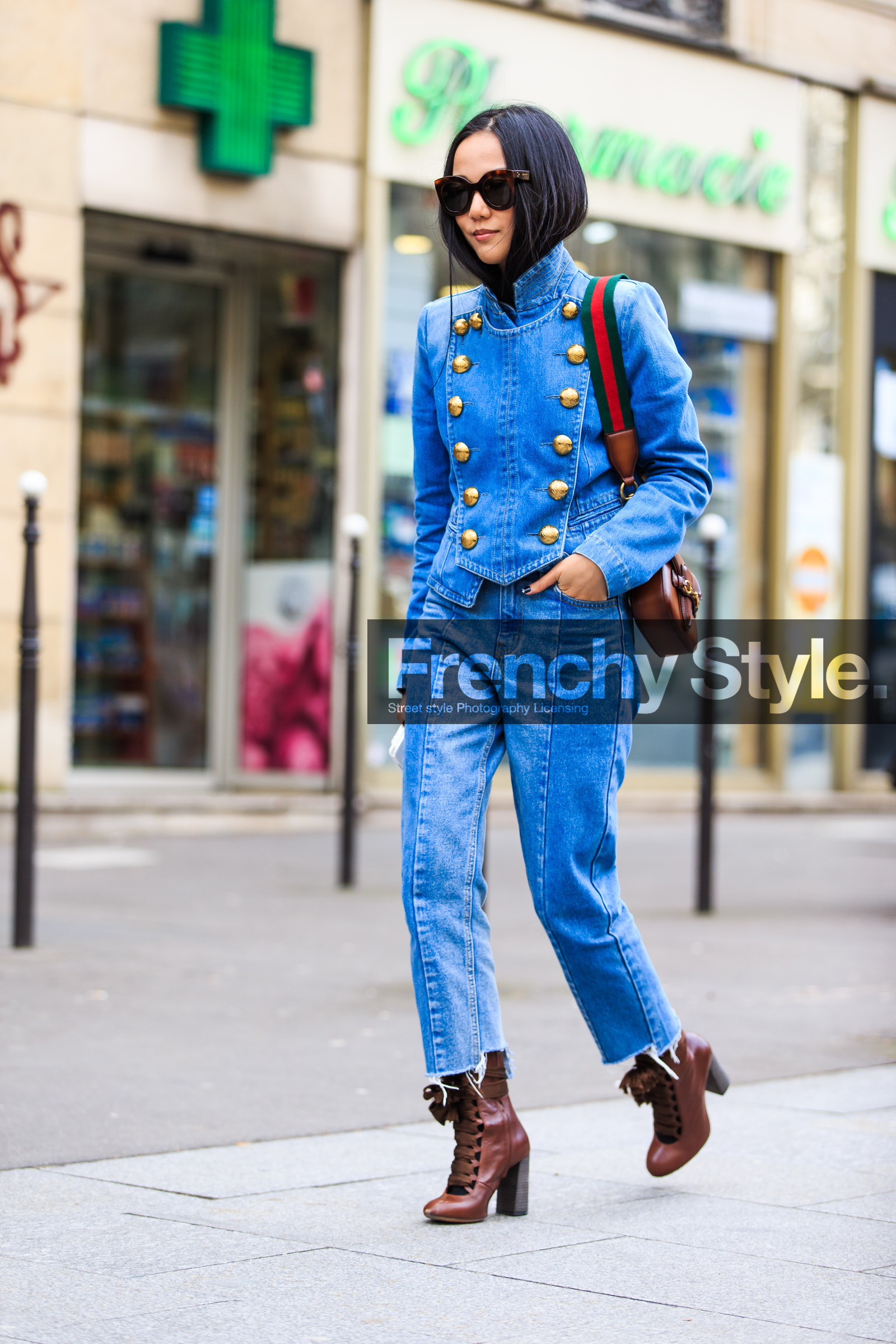 AUTUMN WINTER 2016-2017, AW 16-17, blue denim, brown bag, brown boots, chloe, céline, denim jacket, denim pants, FALL WINTER 2016-2017, fashion week, frenchystyle, full length, FW, FW 16-17, golden details, gucci, high heels, jeans, jonathan paciullo, lace up shoes, leather bag, leather boots, PARIS, PFW, ripped pants, street style, sunglasses, trousers, vertical, vêtements, yoyo cao