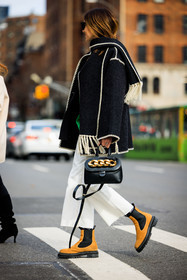 black and white wool scarf, white straigh cut pants, suede camel bottine, jw anderson black chain bag, fashion week, frenchystyle, FW, jonathan paciullo, street style, NYFW, NEW YORK, AUTUMN WINTER 2022-2023, FALL WINTER 2022_2023, FW 22-23, vertical, full length