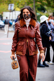 camélia jordana, brown leather coat, brown leather jacket, zipped coat, zipped jacket, collar details, fur coat, fur collar jacket, fur collar coat, fur jacket, brown pants, loose pants, beige bag, velvet bag, corduroy bag, hand bag, embroidered bag, golden bracelet, golden ring, multi rings, big bracelet, big bangle, chloe bracelet, chloe ring, stone ring, white pullover, turtleneck pullover, chloe bag, chloe coat, chloe jacket, chloe look, chloe pants, covid face mask, fashion week, frenchystyle, FW, jonathan paciullo, street style, PFW, PARIS, SPRING SUMMER 2021, SS 21, vertical, full length