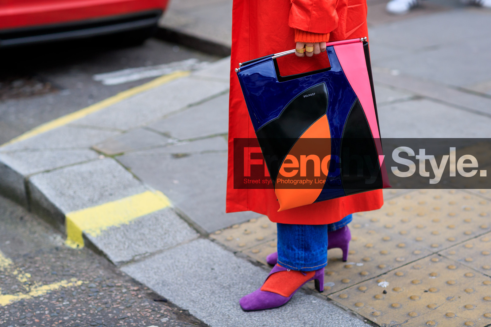 black bag, blue denim, denim pants, graphic bag, high heels, jeans, leather bag, leather shoes, multicolor bag, printed bag, purple shoes, red coat, trousers, street style, jonathan paciullo, FW, frenchystyle, fashion week, LFW, LONDON, AUTUMN WINTER 2018-2019, AW 18-19, FALL WINTER 2018-2019, FW 18-19, horizontal, atmosphere details, detail