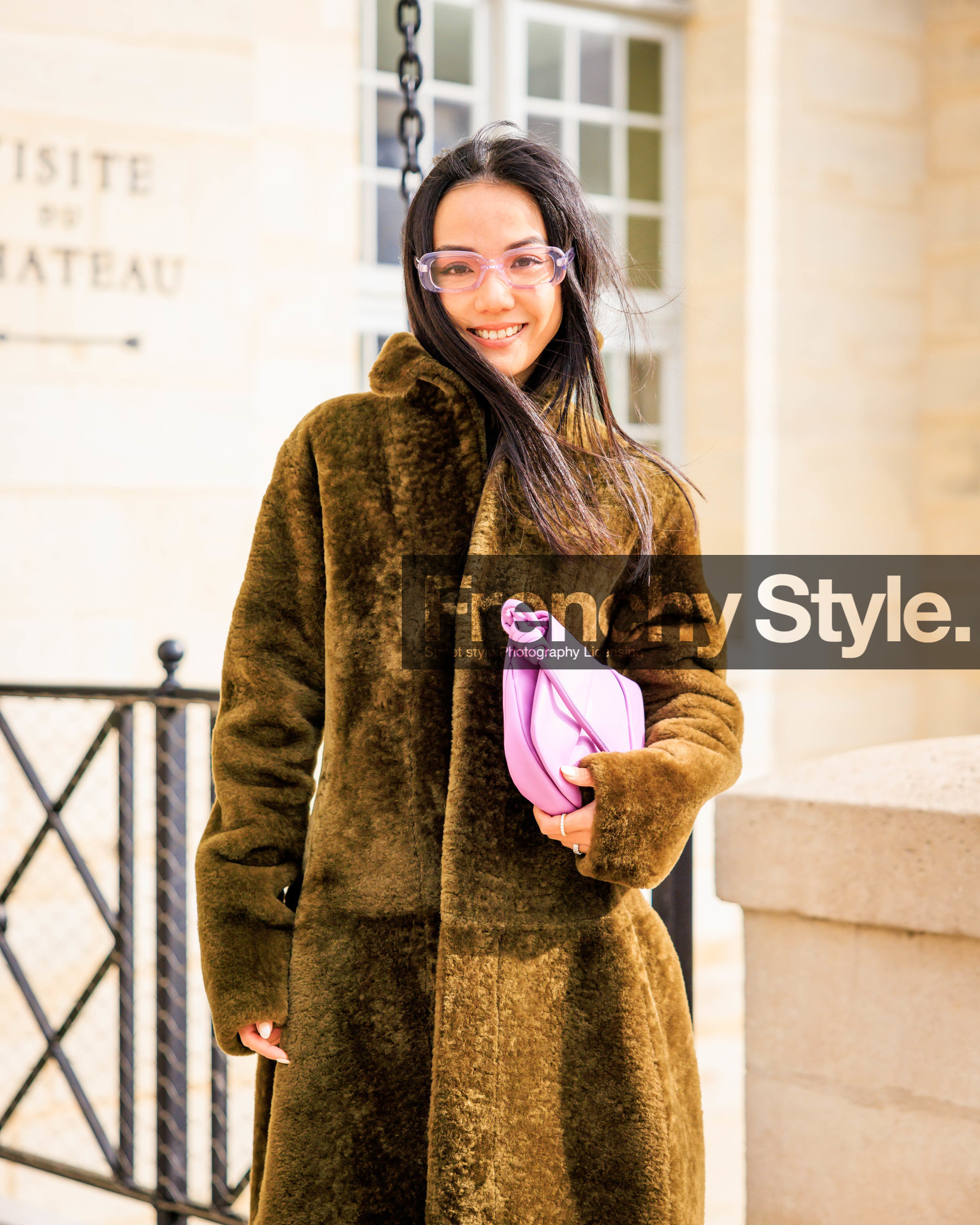 PARIS, PFW, fashion week, frenchystyle, FW, jonathan paciullo, street style, SPRING SUMMER 2024, SS 24, vertical, atmosphere details, detail