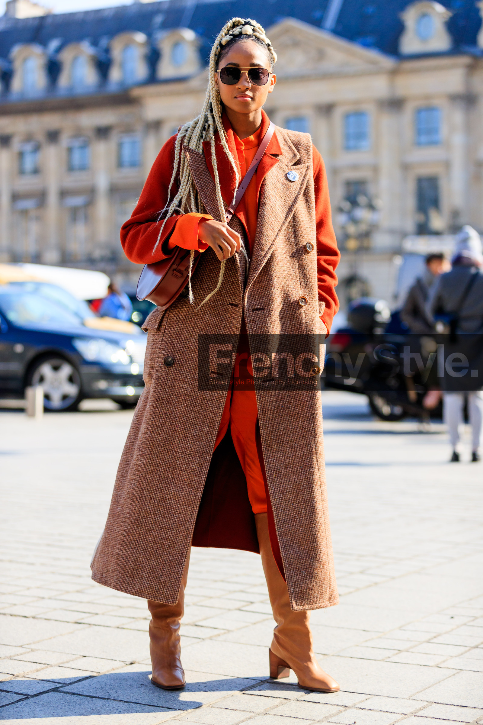 brown bag, brown coat, camel boots, dyed hair, high boots, high heels, leather bag, leather shoes, orange sweater, sleeveless, sunglasses, trousers, street style, jonathan paciullo, FW, frenchystyle, fashion week, PFW, PARIS, AUTUMN WINTER 2018-2019, FALL WINTER 2018-2019, FW 18-19, vertical, full length, candace marie