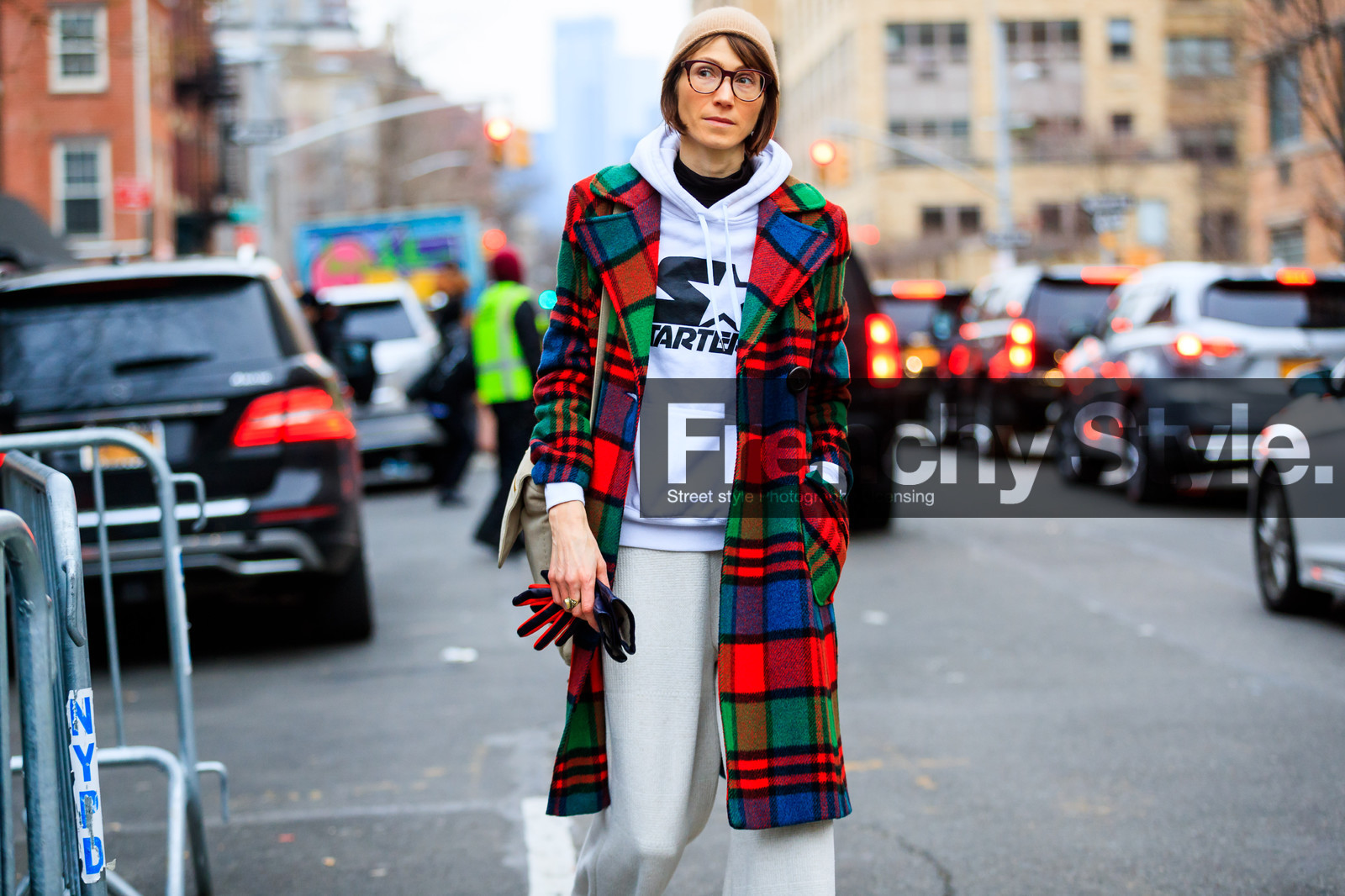 beige hat, black gloves, checked, checked coat, graphic jacket, hoodie, plaid, printed jacket, red coat, sunglasses, tartan, white pants, white sweater, street style, jonathan paciullo, FW, frenchystyle, fashion week, NYFW, NEW YORK, AUTUMN WINTER 2018-2019, AW 18-19, FALL WINTER 2018-2019, FW 18-19, atmosphere details, horizontal, detail