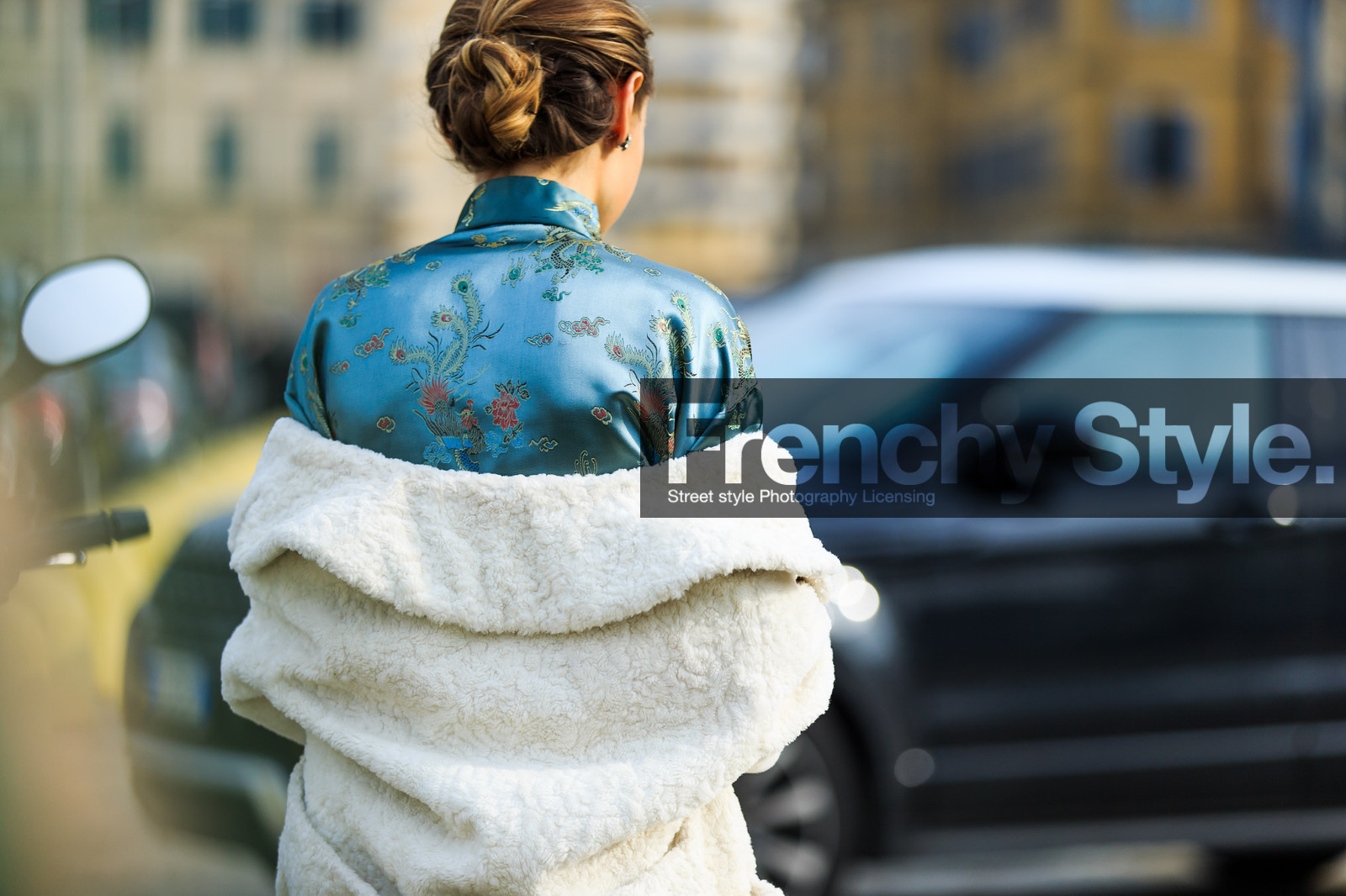 atmosphere details, AUTUMN WINTER 2016-2017, AW 16-17, back detail, blue jacket, bun, chinese print, detail, FALL WINTER 2016-2017, fashion week, frenchystyle, FW, FW 16-17, horizontal, jenny walton, jonathan paciullo, LFW, LONDON, MENSWEAR, off the shoulder, satin, street style, white coat