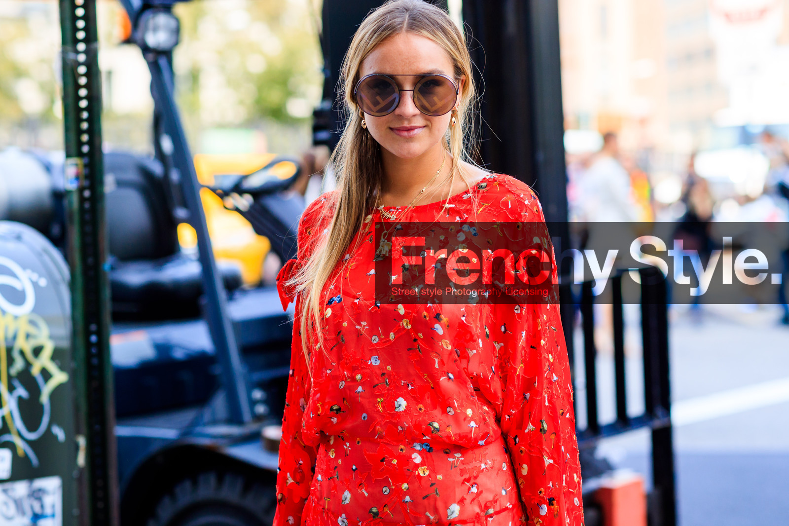 atmosphere details, detail, fashion week, frenchystyle, FW, graphic dress, horizontal, jonathan paciullo, NEW YORK, nina suess, NYFW, printed dress, red dress, SPRING SUMMER 2018, SS 18, street style, sunglasses