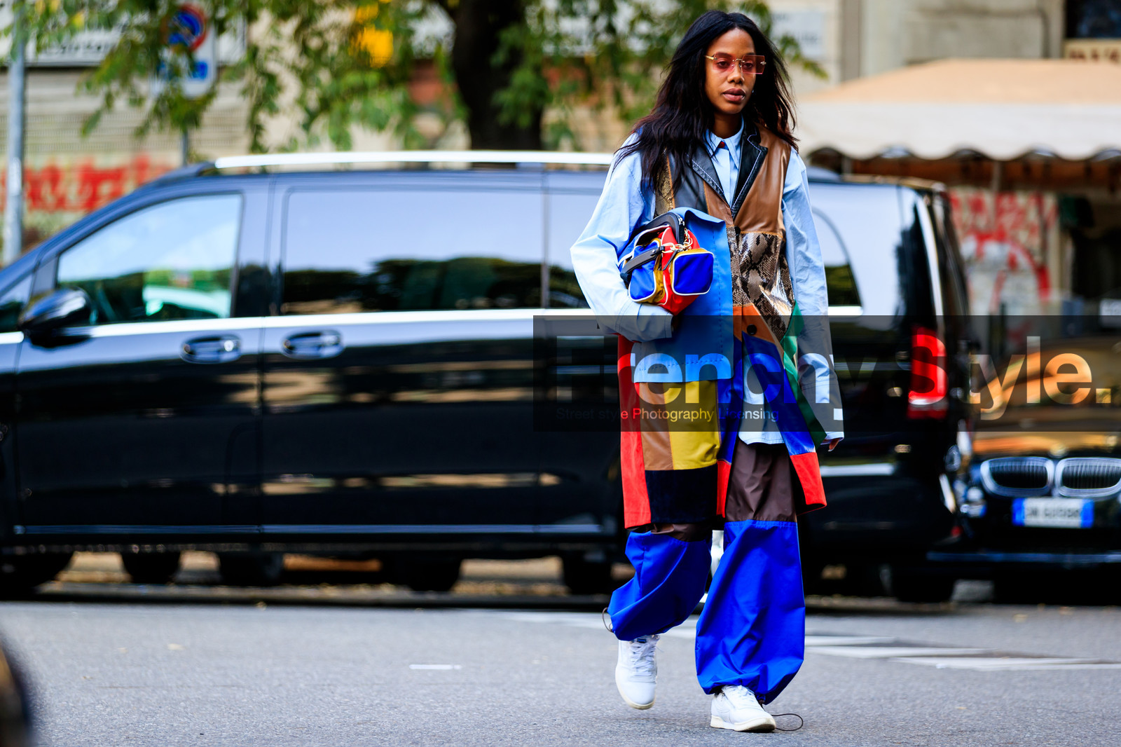 animal print, blue pants, blue shirt, graphic bag, graphic jacket, jan-michael quammie, leather bag, leather jacket, leather shoes, multicolor bag, multicolor jacket, patchwork, printed bag, printed jacket, sleeveless, snake print, sunglasses, sweatpants, trousers, white sneakers, street style, jonathan paciullo, FW, frenchystyle, fashion week, MFW, MILAN, SPRING SUMMER 2019, SS 19, atmosphere details, horizontal, full length