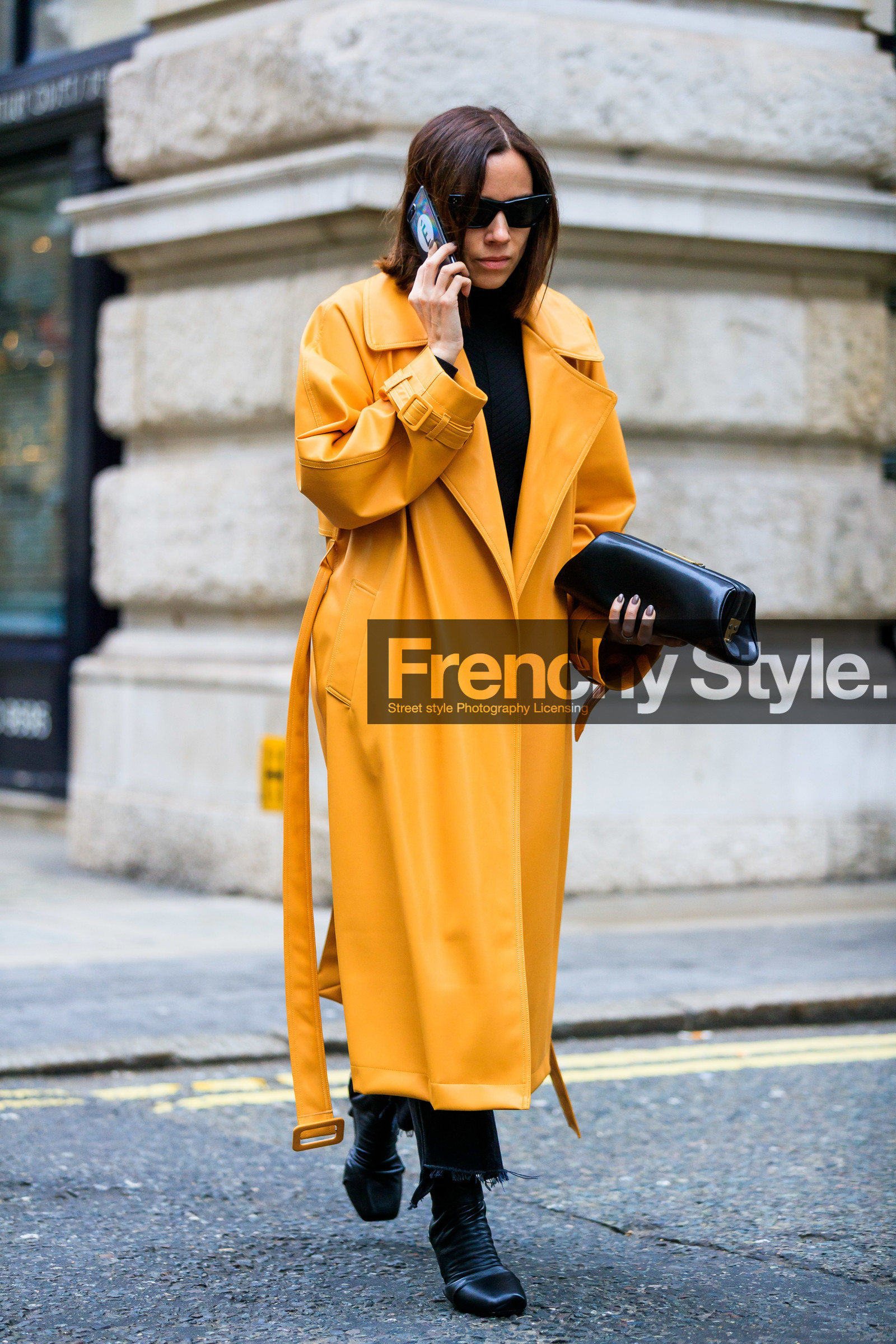 black bag, black shoes, céline, high heels, leather bag, leather coat, leather shoes, orange coat, sunglasses, trousers, street style, jonathan paciullo, FW, frenchystyle, fashion week, LFW, LONDON, AUTUMN WINTER 2019-2020, AW 19-20, FW 19-20, FALL WINTER 2019-2020, vertical, full length
