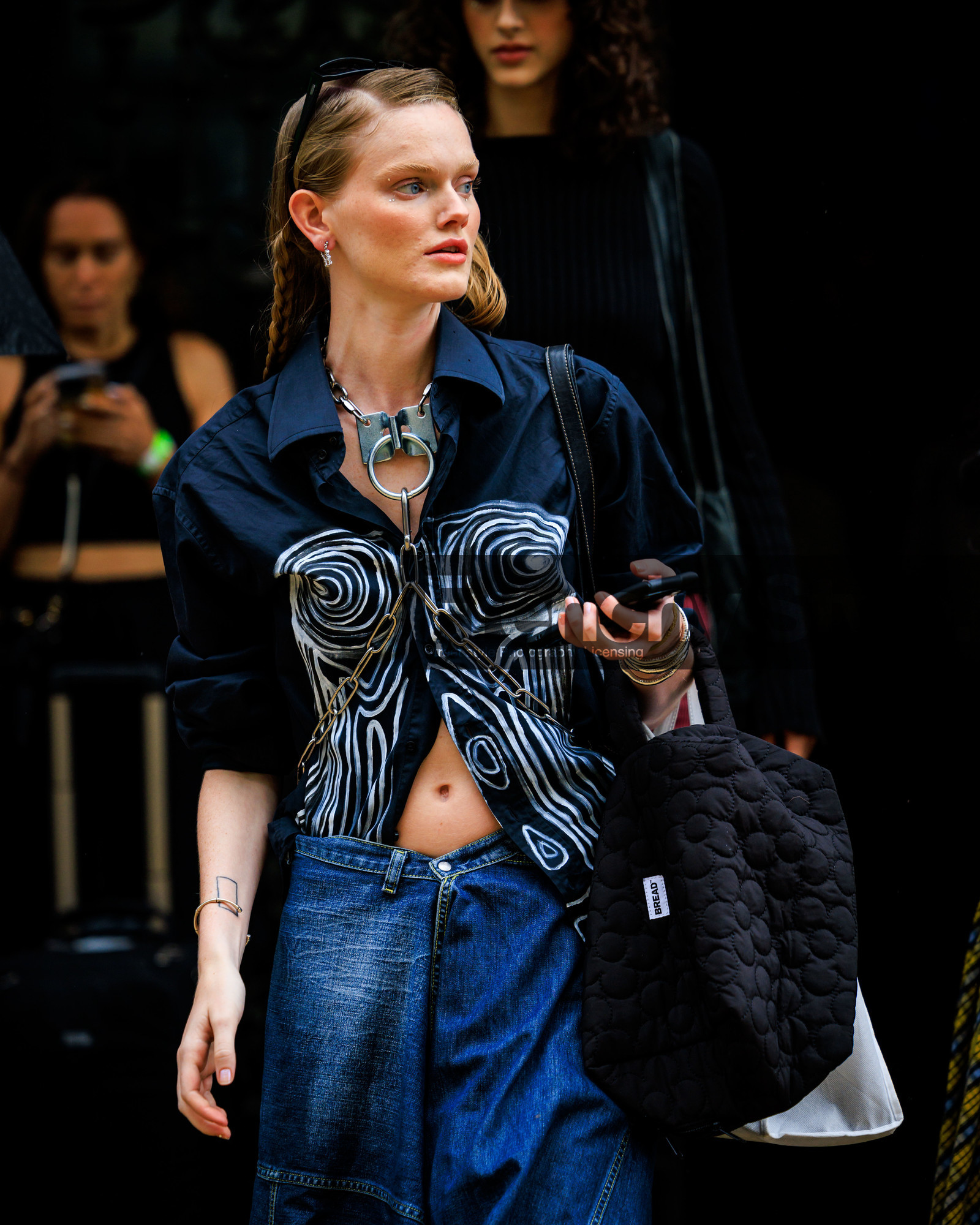 jonathan paciullo, FW, frenchystyle, fashion week, street style, vertical, detail, atmosphere details, NYFW, NEW YORK, SPRING SUMMER 2024, SS 24