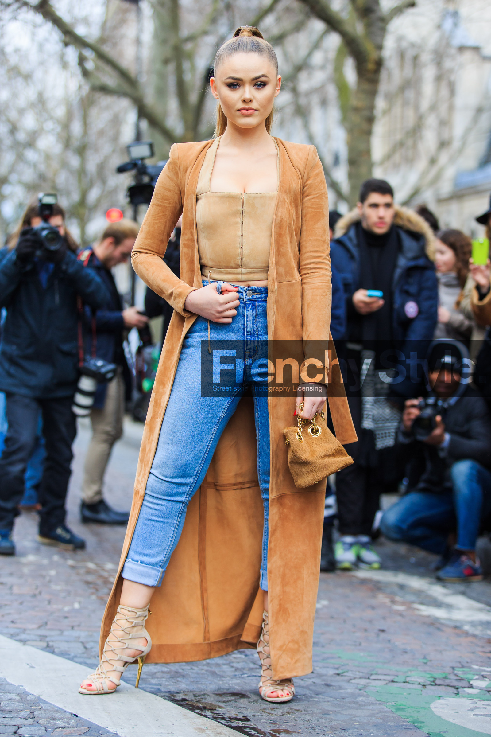 AUTUMN WINTER 2016-2017, AW 16-17, beige bag, beige top, blue denim, camel bag, camel coat, denim pants, FALL WINTER 2016-2017, fashion week, frenchystyle, full length, FW, FW 16-17, high heels, jeans, jonathan paciullo, kristina bazan, leather coat, leather shoes, long coat, mini bag, nude sandals, PARIS, PFW, ponytail, pulled back hair, street style, suede bag, suede coat, suede top, trousers, vertical