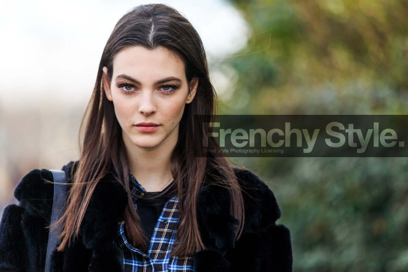 atmosphere details, AUTUMN WINTER 2016-2017, AW 16-17, black fur, black jacket, detail, eyeshadow, FALL WINTER 2016-2017, fashion week, frenchystyle, fur jacket, FW, FW 16-17, horizontal, jonathan paciullo, long hair, model, natural, PARIS, PFW, portrait, skincare, street style, vittoria cerretti