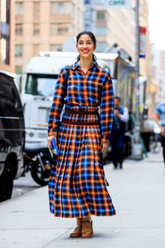 back detail, black bag, caroline issa, checked shirt, checked skirt, fashion week, frenchystyle, full length, FW, graphic shirt, graphic skirt, jonathan paciullo, leather bag, NEW YORK, NYFW, plaid, pleated skirt, printed shirt, printed skirt, SPRING SUMMER 2018, SS 18, street style, vertical