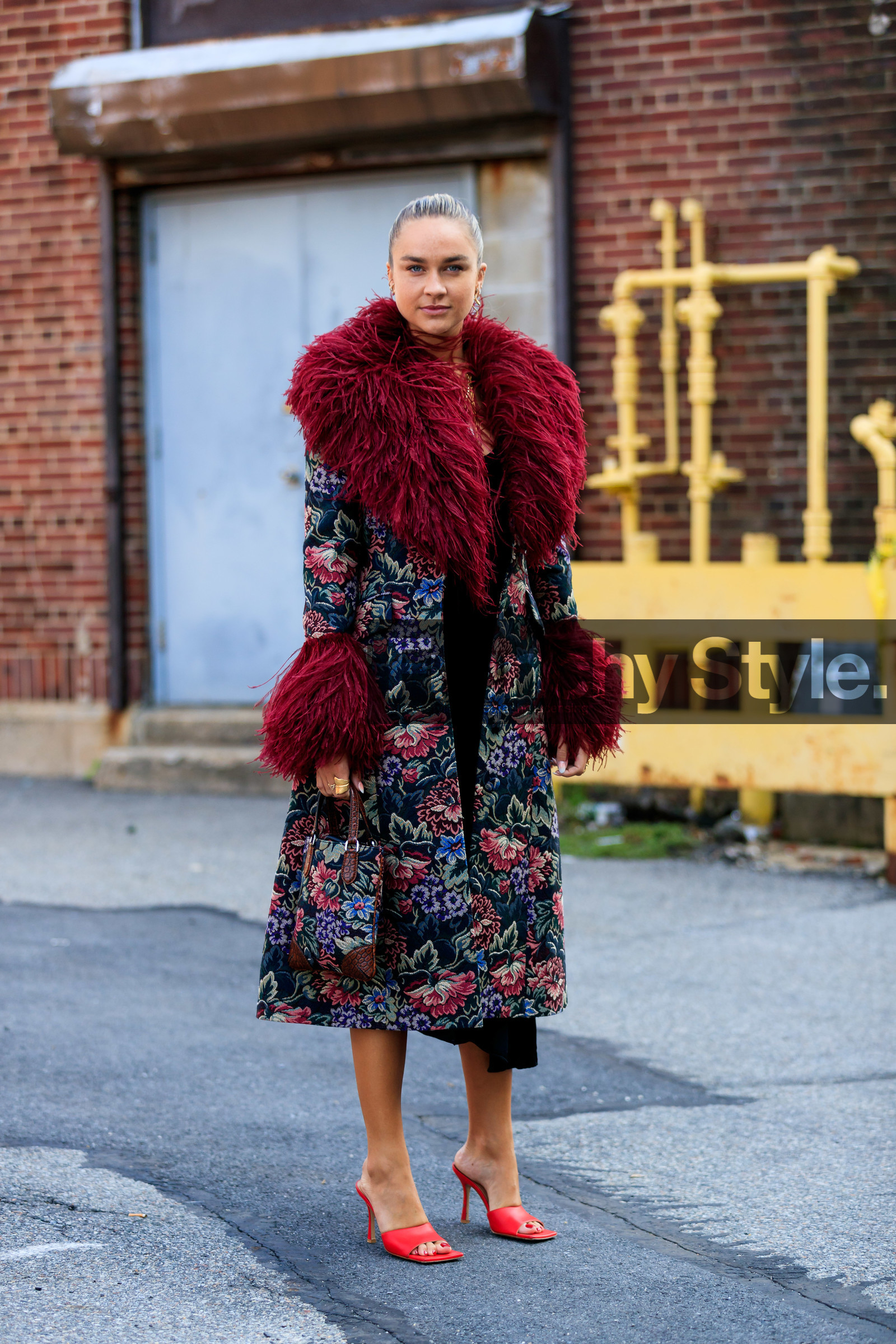 bottega veneta, brocard, embroideries, fur collar, graphic jacket, high heels, leather shoes, multicolor bag, multicolor jacket, nina suess, printed jacket, red fur, red shoes, street style, jonathan paciullo, FW, frenchystyle, fashion week, NEW YORK, NYFW, SPRING SUMMER 2020, SS 20, vertical, full length