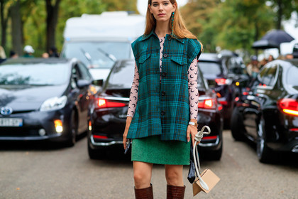 green jacket, green earrings, green skirt, checked jacket, sleeveless jacket, monogrammed top, nude top, marine serre top, brown leather boots, animal skin boots, cowboy boots, high boots, beige leather bag, strassed earrings, dangling earrings, hermes bracelet, white bracelet, fashion week, frenchystyle, FW, jonathan paciullo, street style, SPRING SUMMER 2020, SS 20, PFW, PARIS, horizontal, atmosphere details, detail