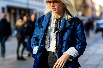 atmosphere details, AUTUMN WINTER 2017-2018, AW 17-18, black pants, blue denim, chains, denim jacket, detail, FALL WINTER 2017-2018, fashion week, frenchystyle, FW, FW 17-18, horizontal, jonathan paciullo, MFW, MILAN, ruffles, street style, sunglasses, trousers, white blouse, white shirt