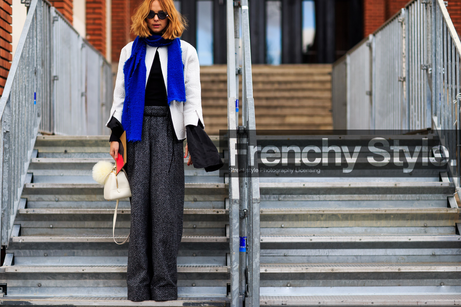 atmosphere details, AUTUMN WINTER 2016-2017, AW 16-17, black shirt, blue scarf, candela novembre, detail, FALL WINTER 2016-2017, fashion week, frenchystyle, FW, FW 16-17, grey pants, horizontal, jonathan paciullo, leather bag, leather jacket, PARIS, PFW, street style, sunglasses, white bag, white jacket
