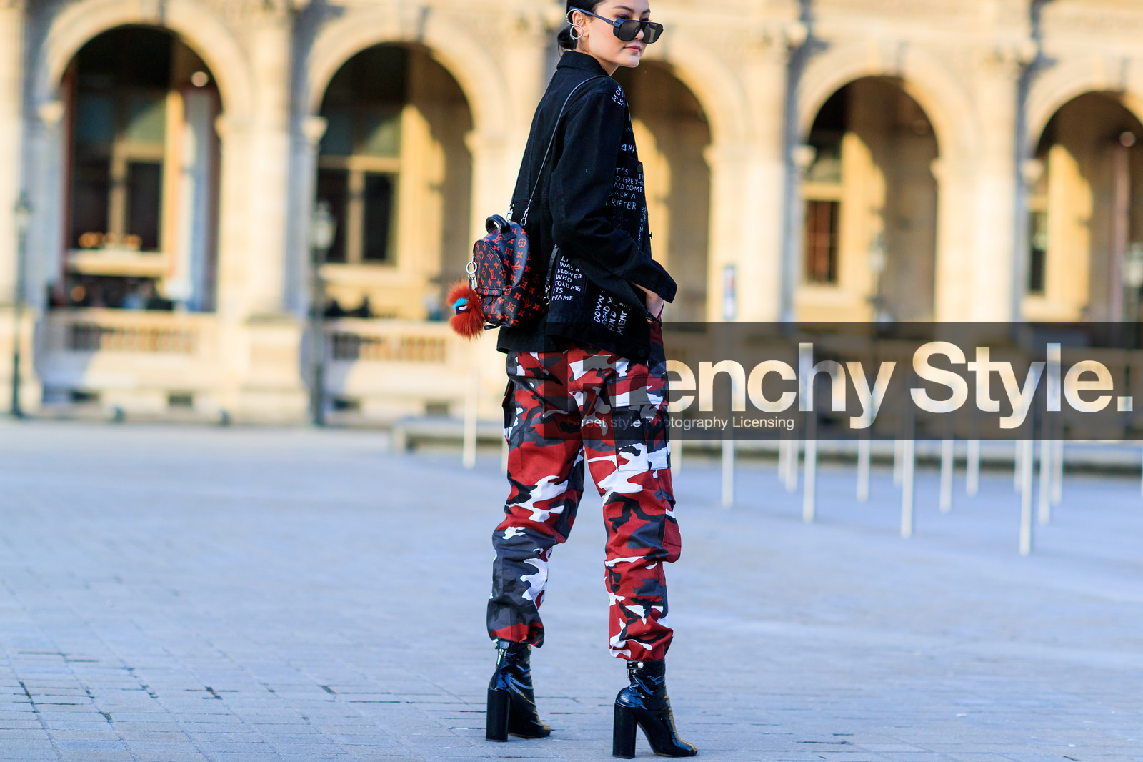 atmosphere details, AUTUMN WINTER 2017-2018, AW 17-18, black denim, black jacket, black shoes, black sweater, camo pants, camouflage, denim jacket, detail, FALL WINTER 2017-2018, fashion week, frenchystyle, FW, FW 17-18, graphic jacket, high heels, horizontal, jonathan paciullo, leather shoes, PARIS, PFW, printed jacket, printed pants, red pants, street style, sunglasses, trousers