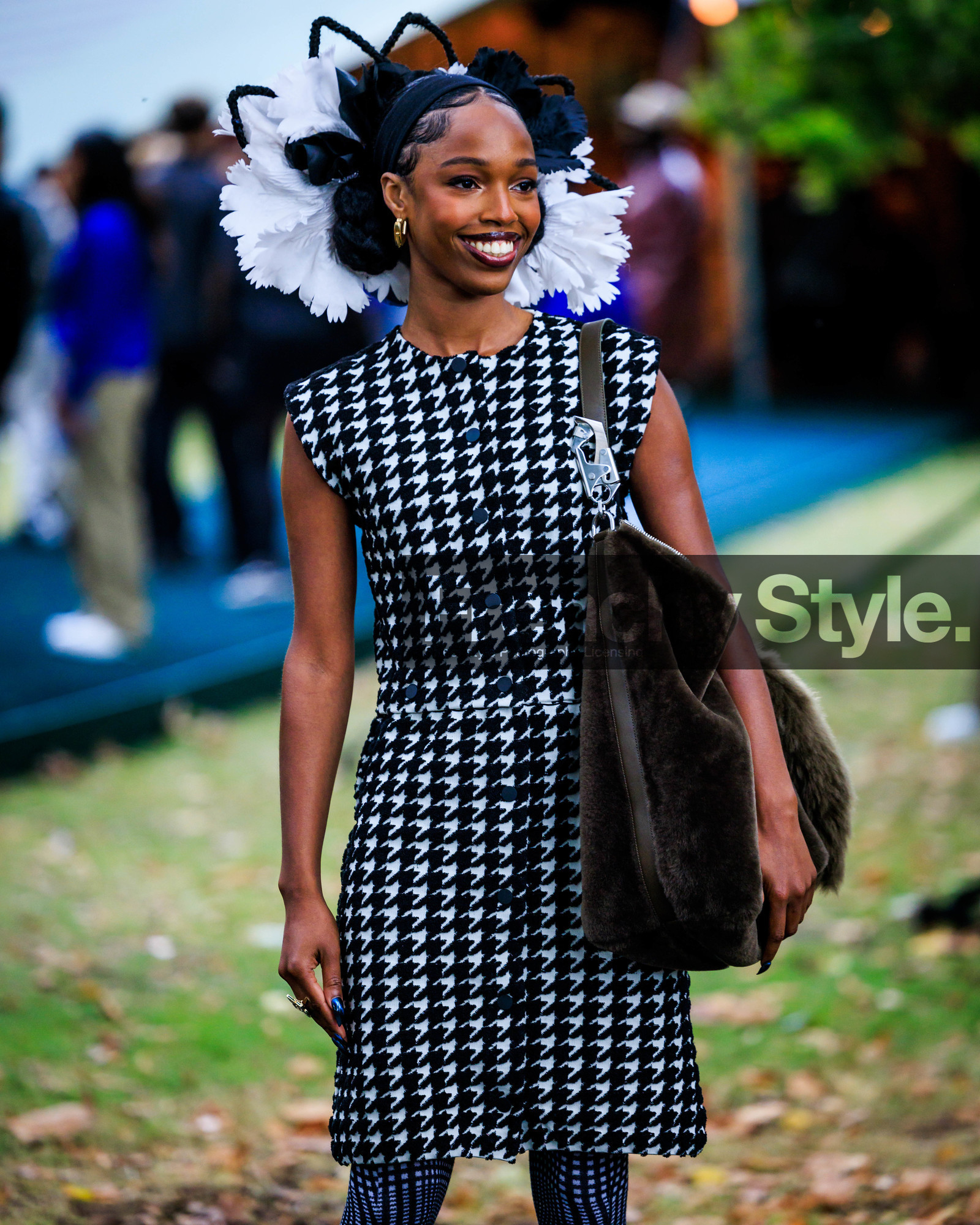 fashion week, frenchystyle, FW, jonathan paciullo, street style, LFW, LONDON, atmosphere details, detail, SPRING SUMMER 2024, SS 24